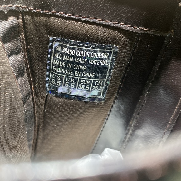 🌻-Woman’s Skechers platform boots-🌻 - Picture 13 of 13